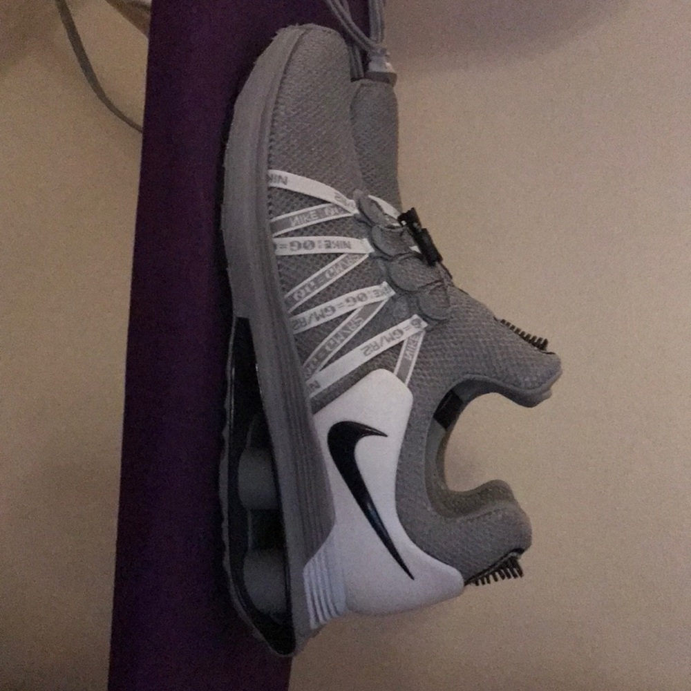 Grey Nike Shox